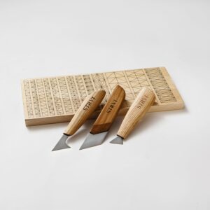 Chip Carving Set - 3 knives & Limewood Board