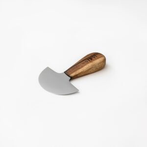 Leather round knife 100mm diameter (3.9