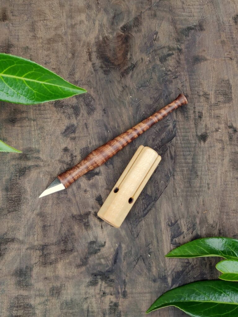 Kolrosing knife with round dark handle, Small carving knife, Fresh wood