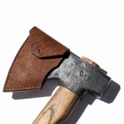 Bushcraft Axe with Hammer – The Spoon Crank