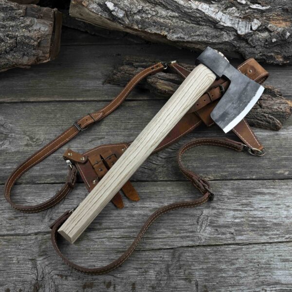 Carpenter’s Axe with Leather Shoulder Sheath, 0.84 kg (1.85 lb)