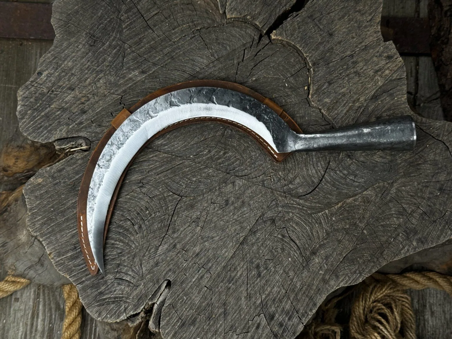 Hand-Forged Large Sickle, ⌀19 cm (7.5 inches) - The Spoon Crank